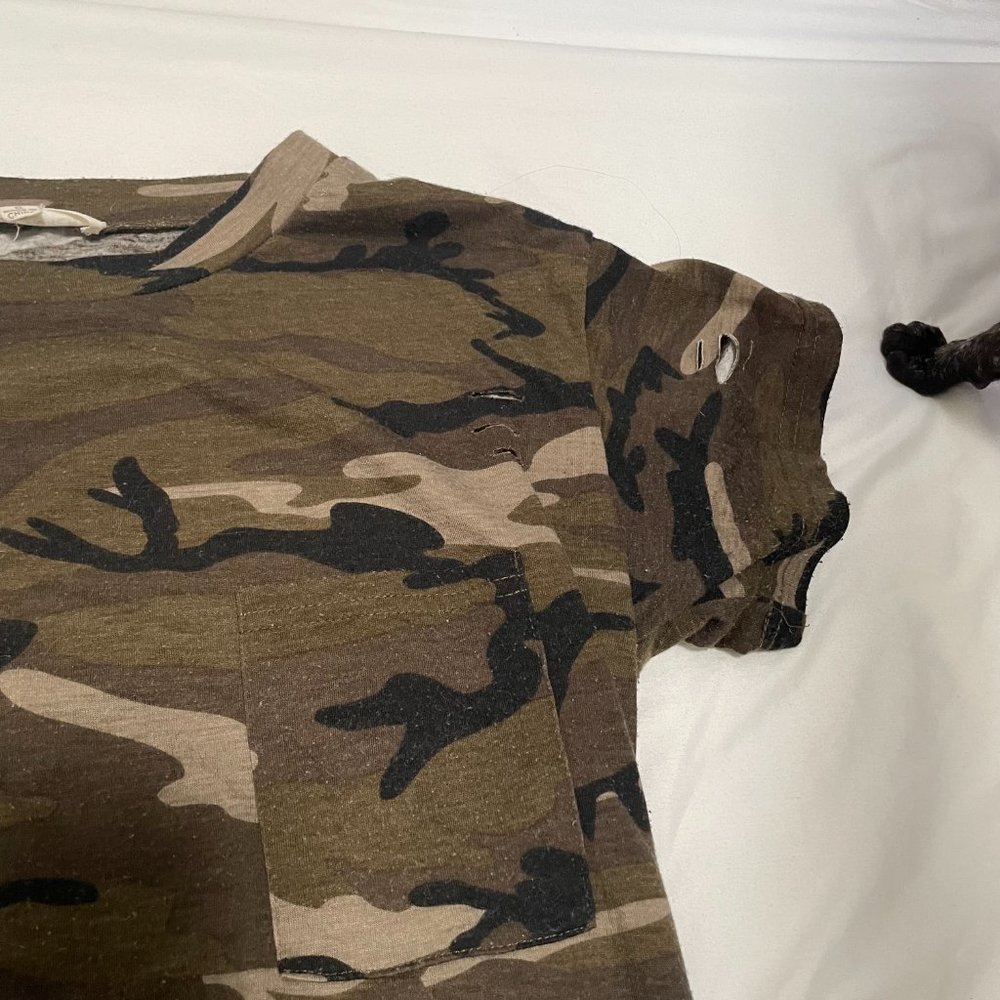 Distressed Camo T-Shirt with Pocket! - Picture 3 of 3